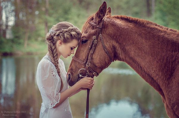 Cheval et belle femme