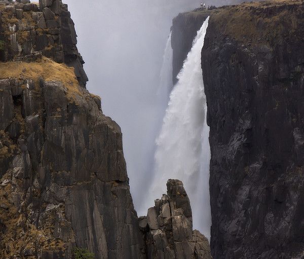 Impressionnante chute d'eau en Afrique